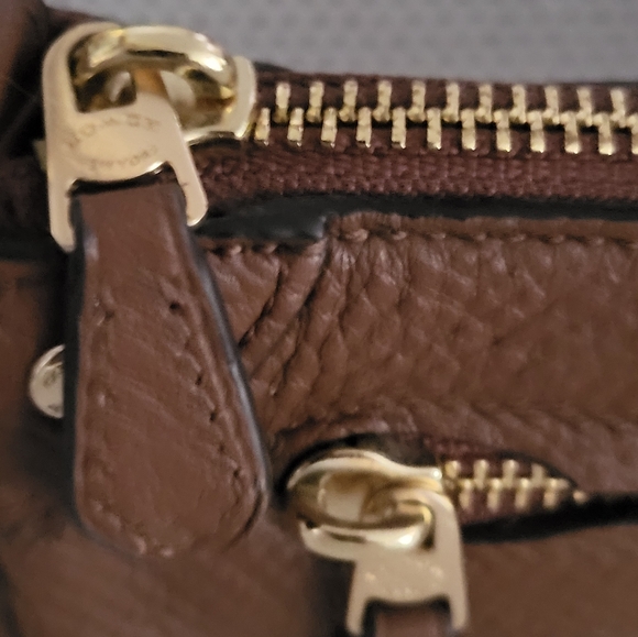 Authentic coach purse - Picture 5 of 9